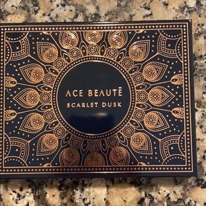 Ace Beaute Scarlet Dusk eyeshadow palette